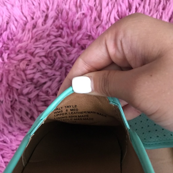 HP 🎉Kenneth Cole Reaction Turquoise Slip Ons - Picture 4 of 6